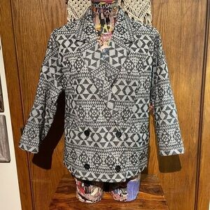 LAST CALL! Gap black and white patterned jacket